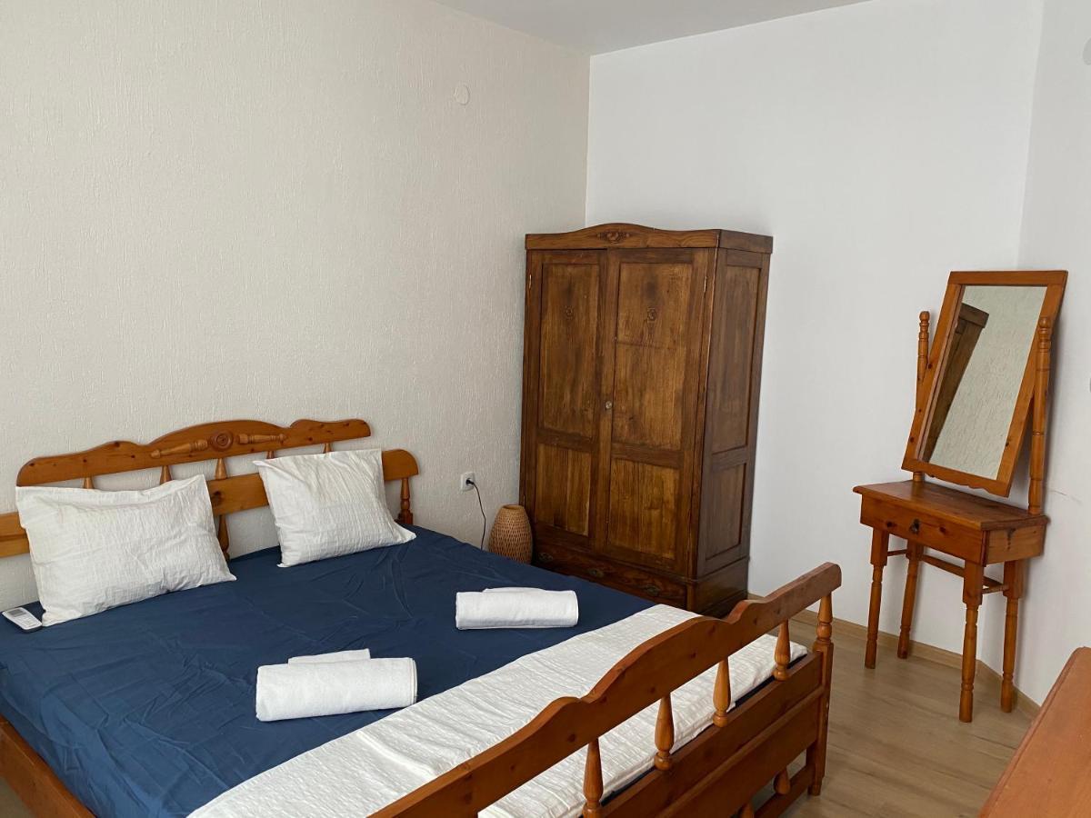Apartment Kirili And Metodi 41-8 Berkovica Esterno foto